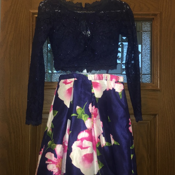 Homecoming 2-piece dress Size 1 - Picture 2 of 4